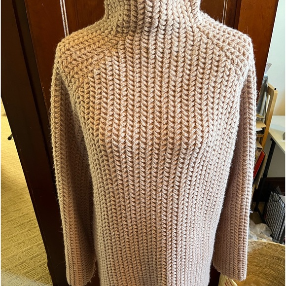 Mildly heavyweight mock turtleneck Mauve in color - Picture 6 of 6